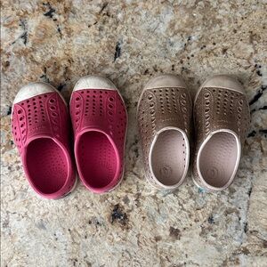 (2) pairs native shoes - size 5